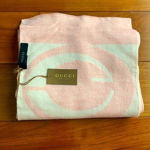 Baby pink and white Gucci scarf 100% wool.